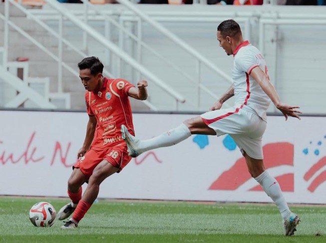 Pemain Persija ketika berhadapan dengan Malut United. [Instagram Persija]